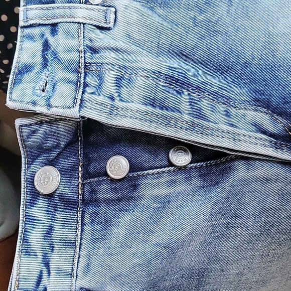 Top Shop Moto High Rise Natural Hem Short - Picture 9 of 9